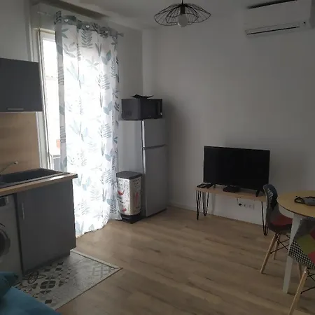 Agreable T2 Au Calme Proche Gare Apartamento *